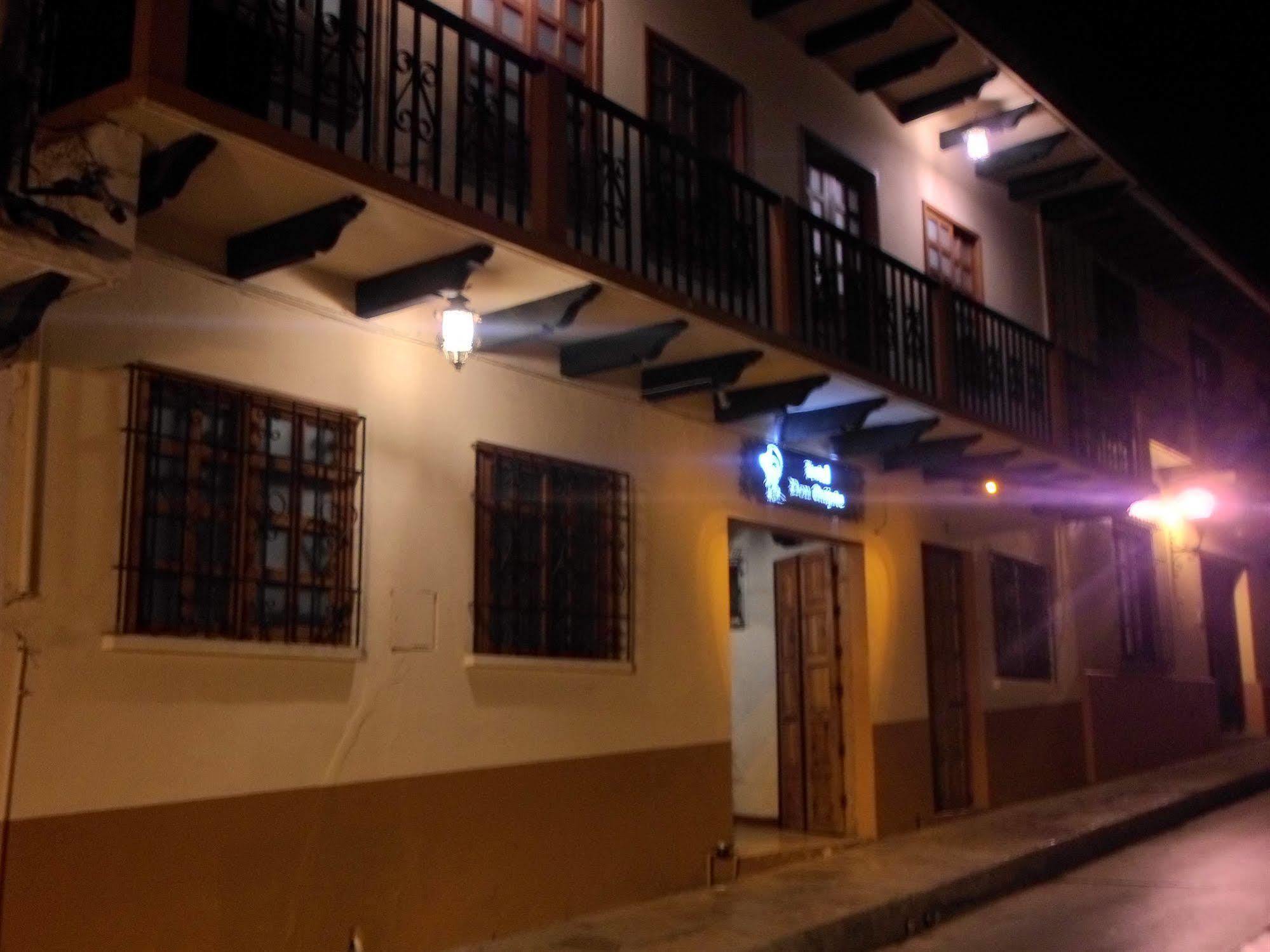 Hotel Don Quijote San Cristóbal de Las Casas Zewnętrze zdjęcie